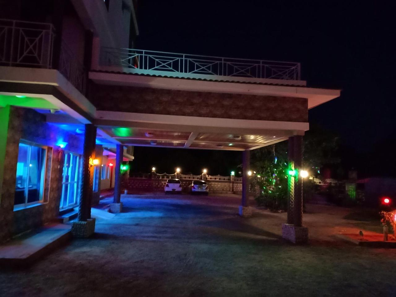 Diplomat Diani Beach Resort Exterior foto