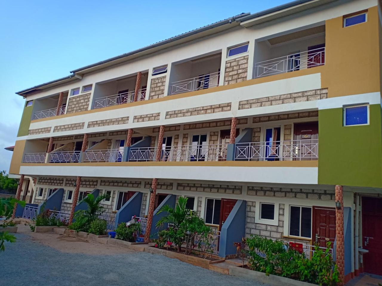 Diplomat Diani Beach Resort Exterior foto